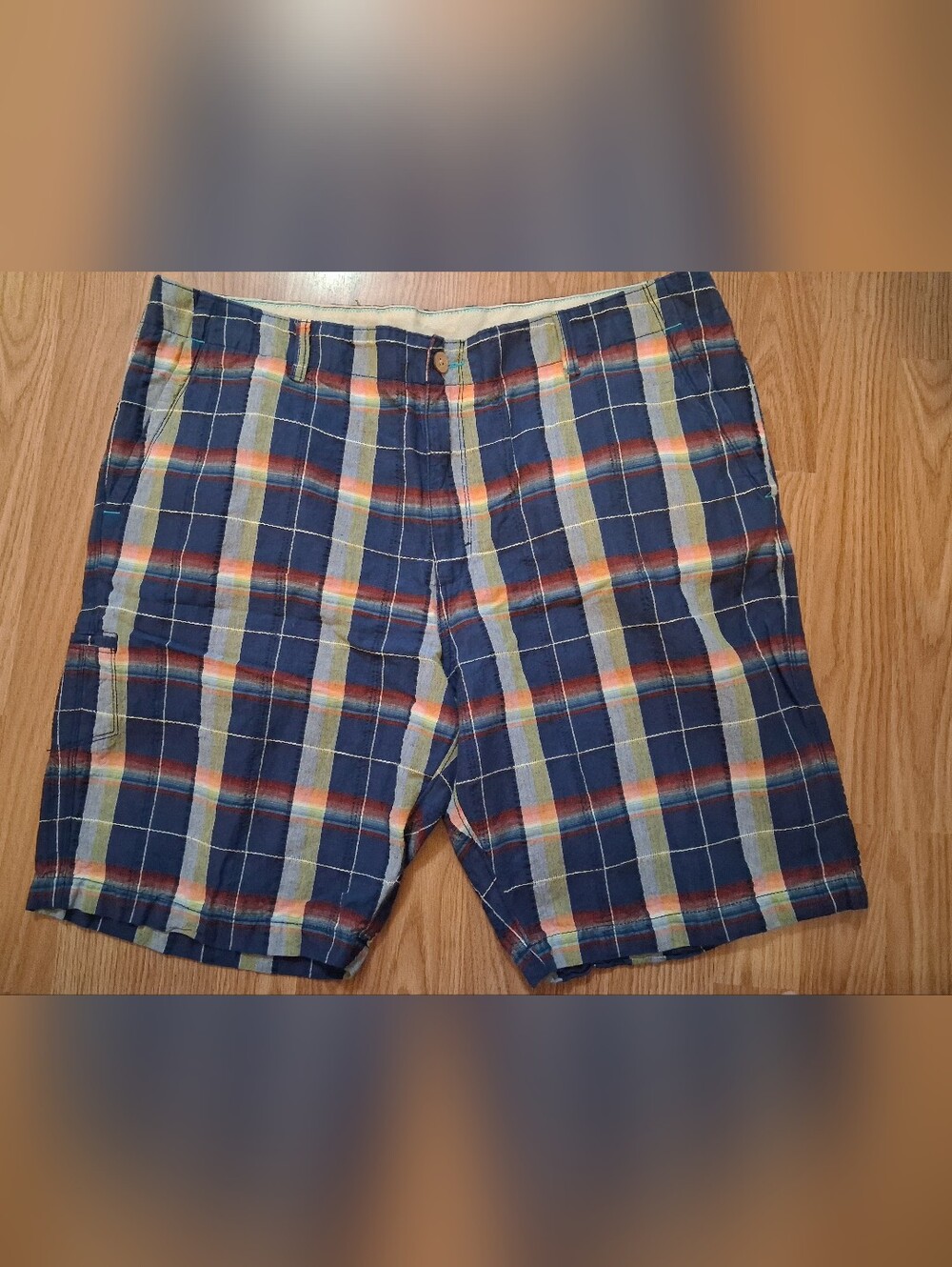 TOMMY BAHAMA Relax Fit Plaid Shorts. Mens. Size 40.